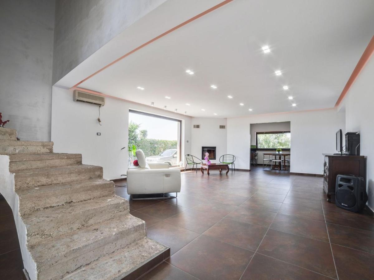 Belvilla By Oyo Modern Villa In Nissoria With Pool 外观 照片